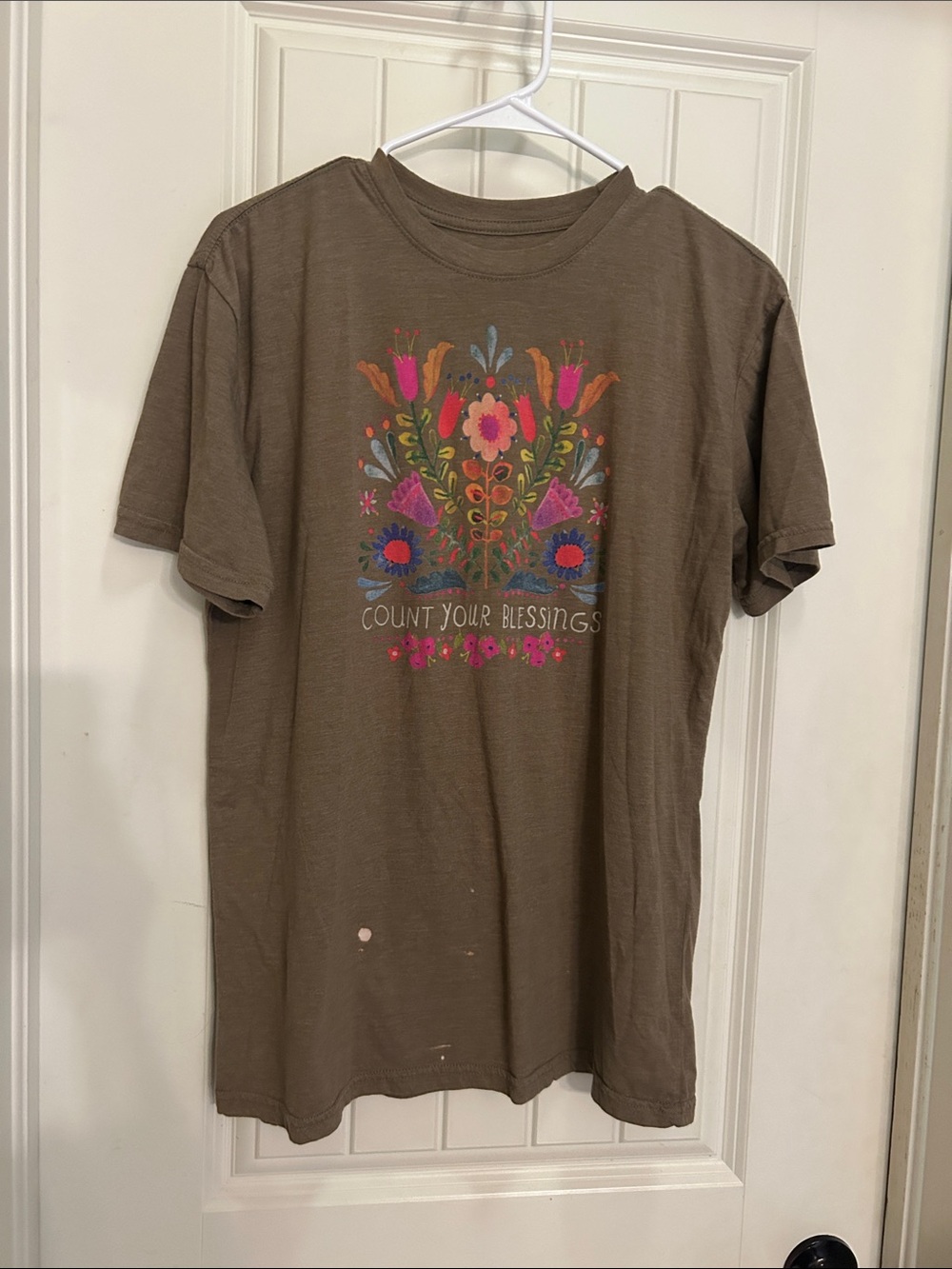 NATURAL LIFE Large Brown Tee with Pink Logo